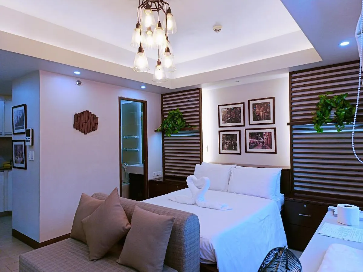 Two Palmtree Villas Across Manila Airport Terminal 3 -Jjrmk Condotel Pasay Philippines