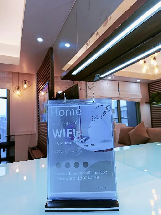 Two Palmtree Villas Across Manila Airport Terminal 3 -Jjrmk Condotel Pasay Philippines