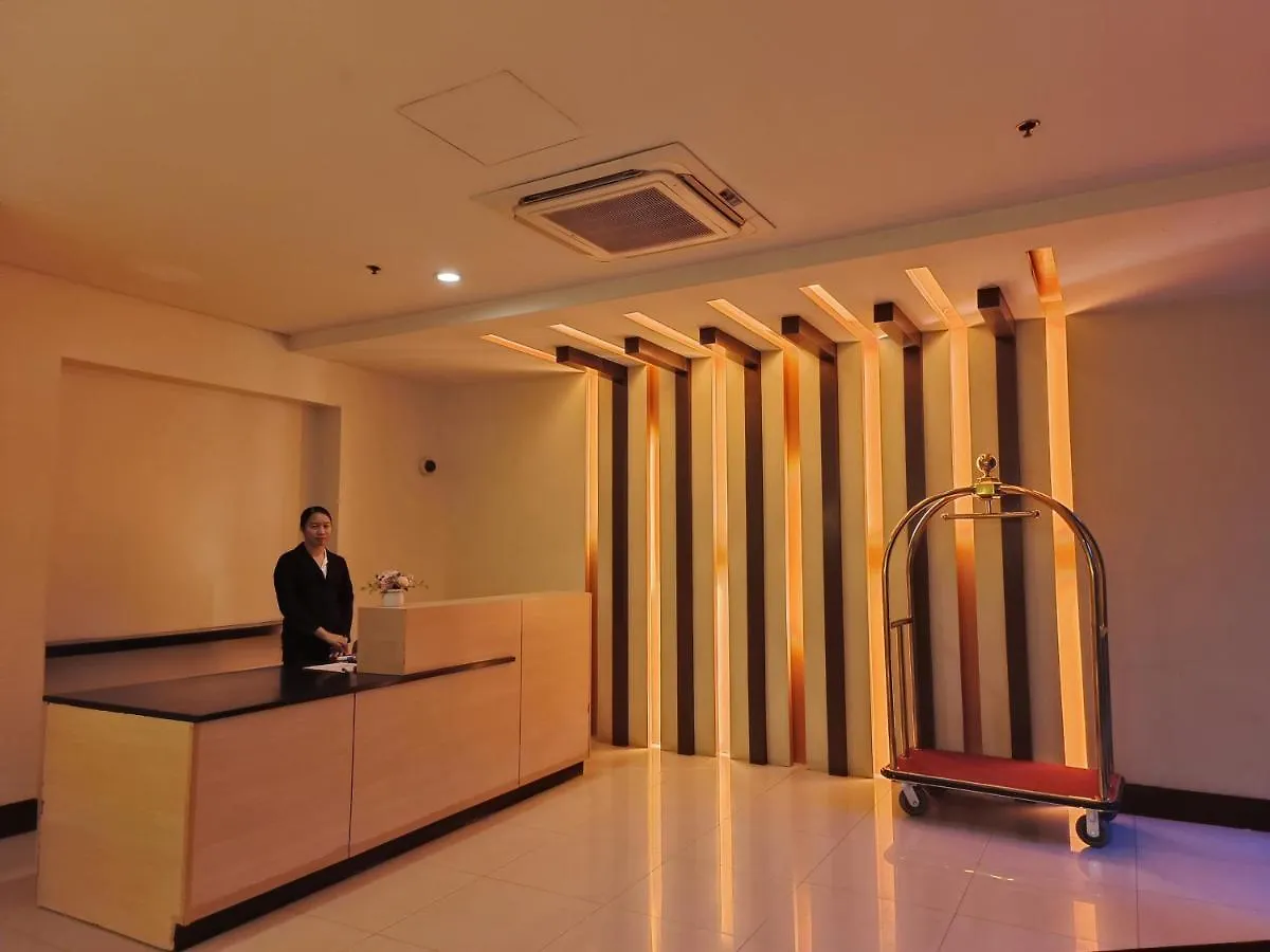 Two Palmtree Villas Across Manila Airport Terminal 3 -Jjrmk Condotel Pasay